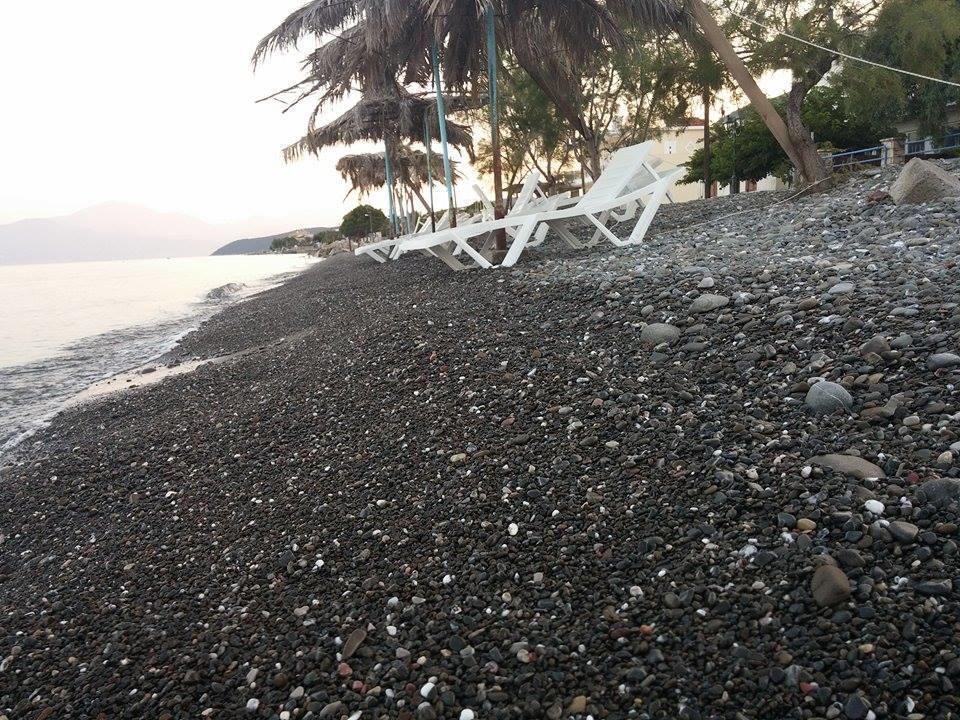 Holiday Tolofona Beach Erateini Exterior foto